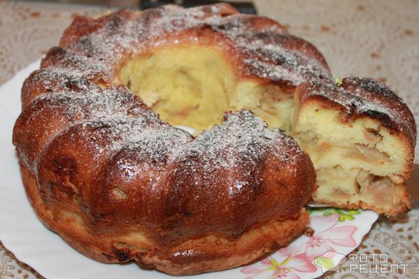 Пирог из яблок Шарлотка фото