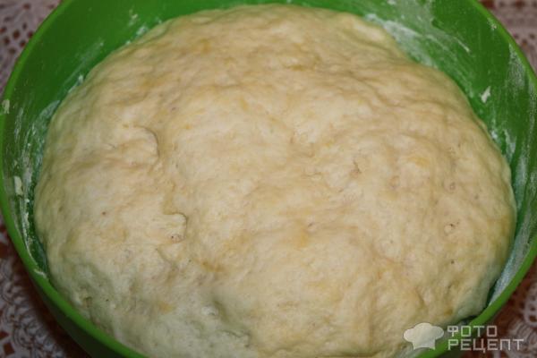 Порционный пирог с сыром и колбасой фото