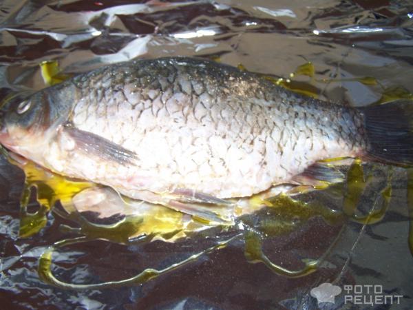 Карась фаршированный шампиньонами и собственной икрой фото