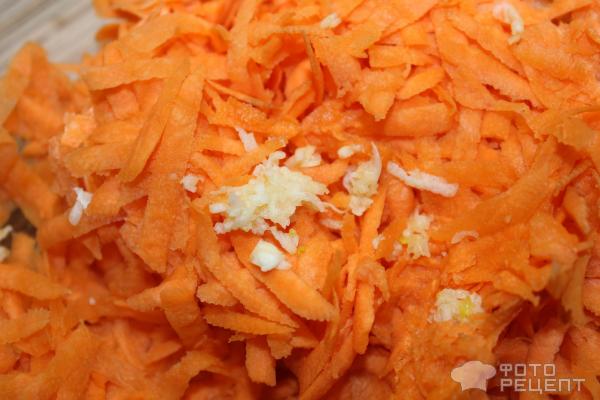 чеснок в моркови