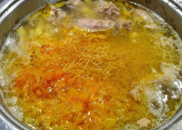 Суп-лапша с куриными шеями фото