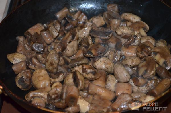 Салат с жареными крабовыми палочками и грибами – кулинарный рецепт