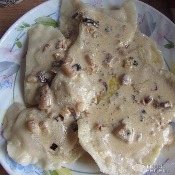 Вареники с картошкой и подливкой фото
