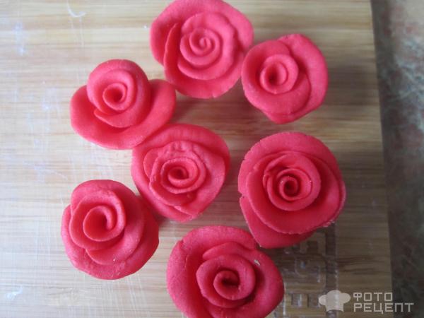 Бутоны роз из мастики фото