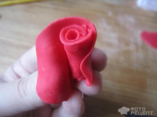 Бутоны роз из мастики фото