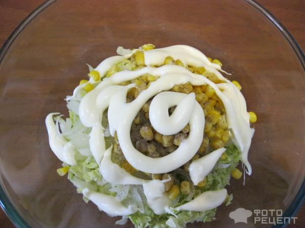 Салат-легкий с пекинской капустой и кукурузой фото