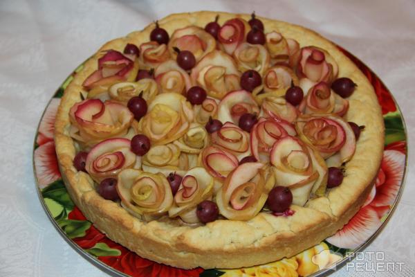 Песочный пирог к 8 марта Яблочные розы фото
