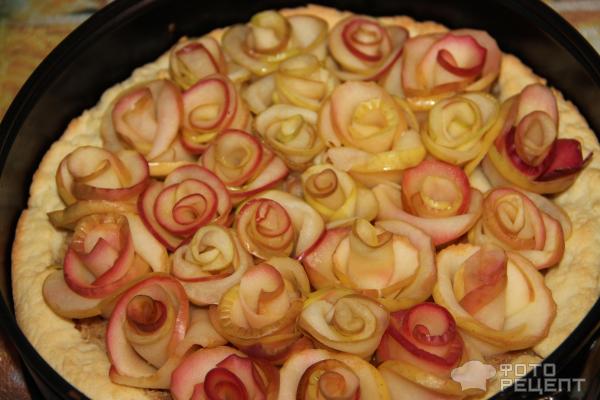 Песочный пирог к 8 марта Яблочные розы фото