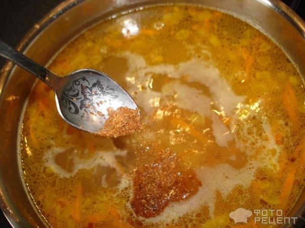 Быстрый суп с фрикадельками и обжаренной вермишелью фото