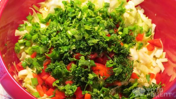 Салат хрустящий с капустой фото
