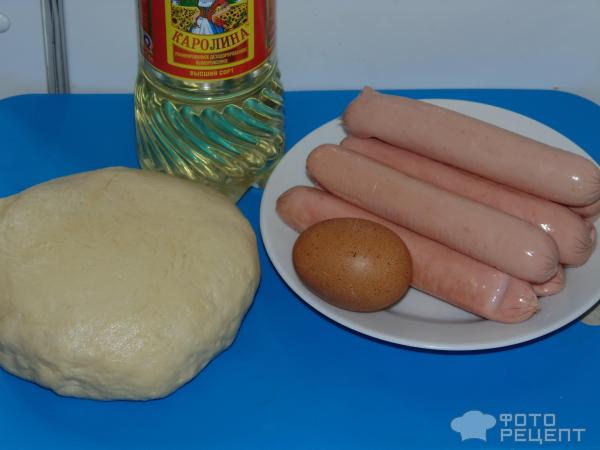 Воздушные сосиски в тесте в духовке на дрожжах и кефире простой рецепт пошаговый