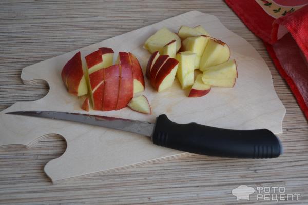режем яблоки