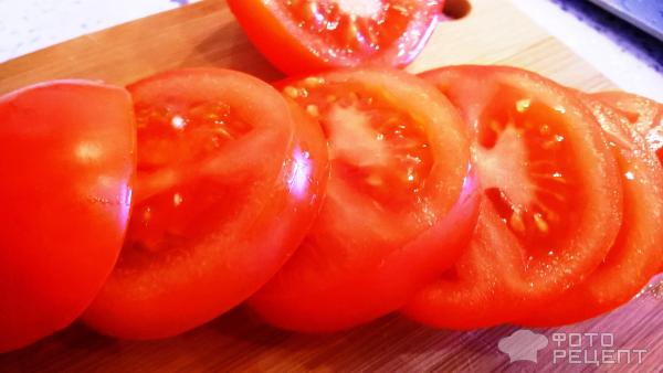 Яичница глазунья с помидорами фото