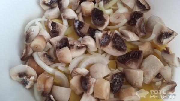 Крылышки с картофелем и грибами в духовке фото