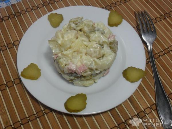 Салат с колбасой и картошкой