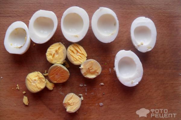 Яйца фаршированные сельдью фото