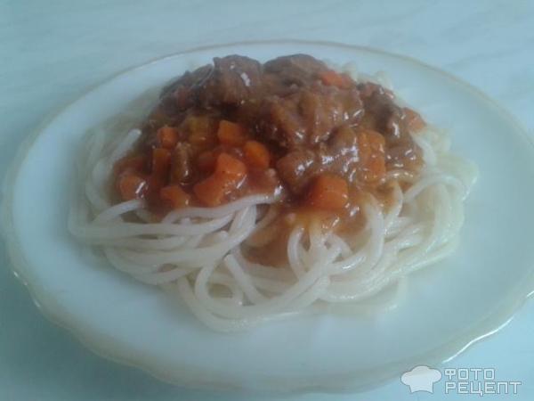 Спагетти под томатным соусом с Морковью и тушенкой фото