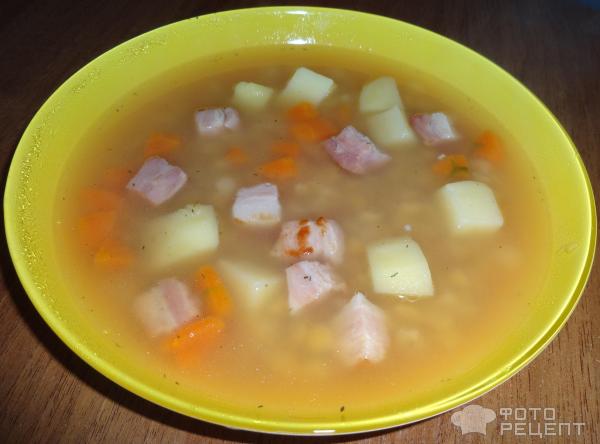 Гороховый суп из копченой грудинки фото
