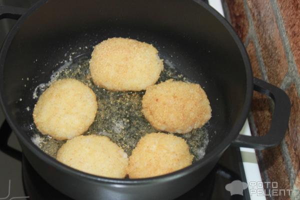 рисовые котлеты и маринованное куриное мясо