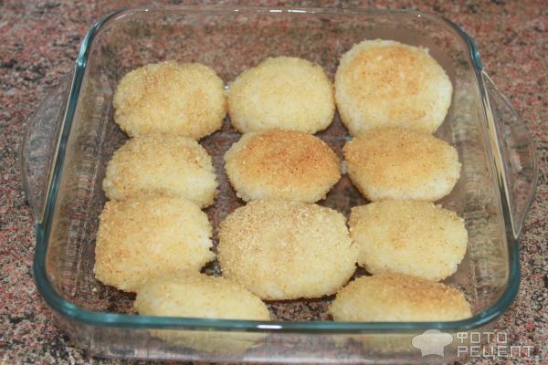 рисовые котлеты и маринованное куриное мясо
