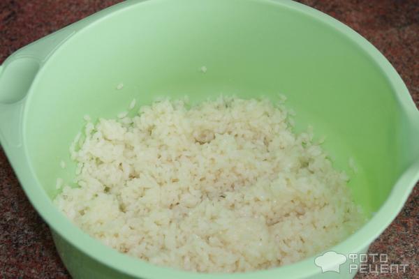 рисовые котлеты и маринованное куриное мясо