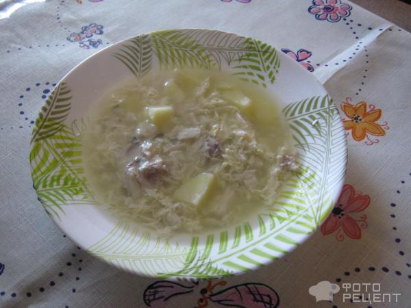 рыбный суп в тарелке