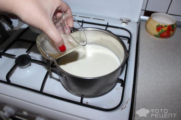 Молочное желе с клубникой фото