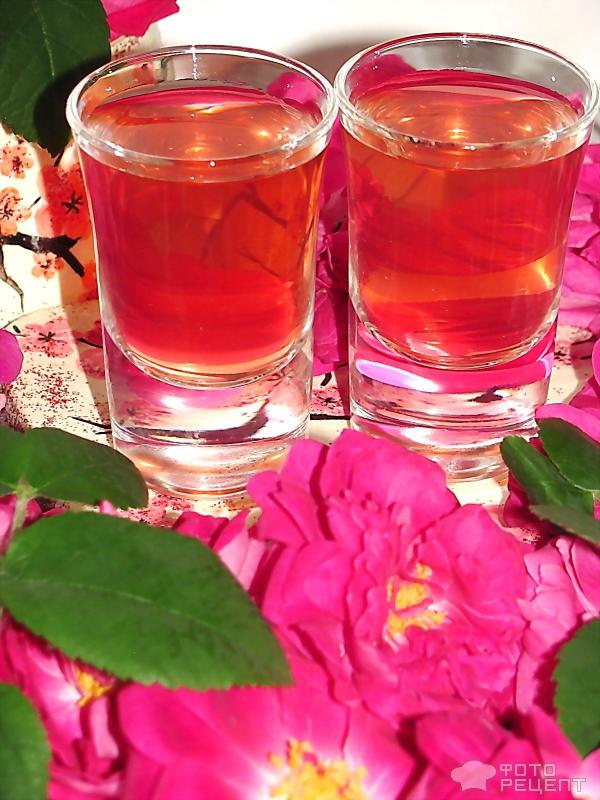 Ликер Чайная роза фото