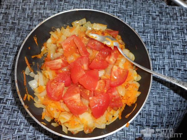 Белая фасоль с томатной пастой и овощами фото