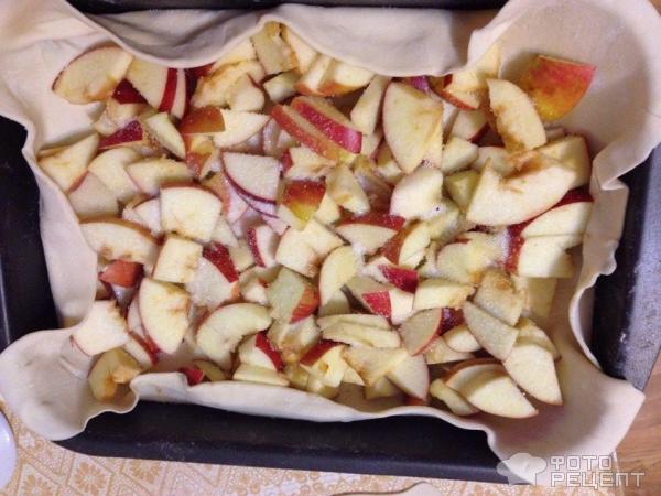 Слоеный пирог с яблоками фото