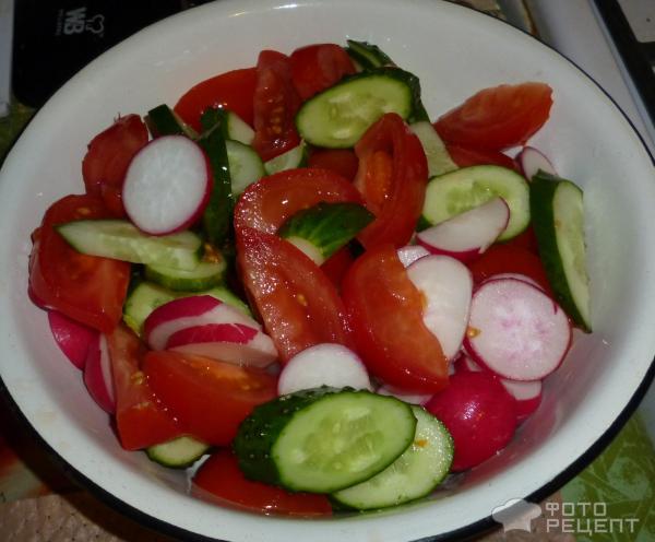 Салат овощной с сыром фото