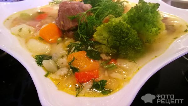 Мясной суп с брокколи фото