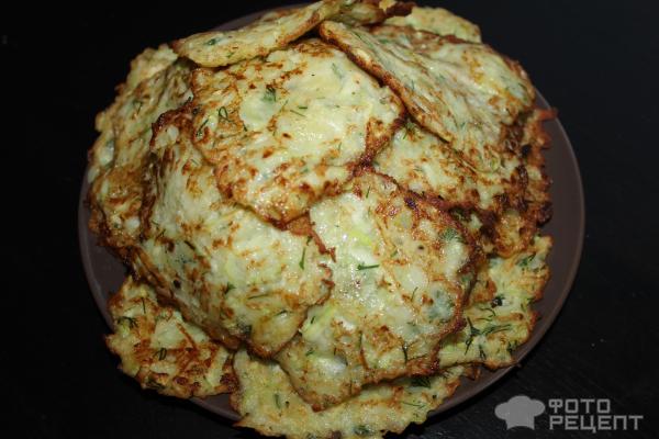драники из картофеля и кабачков с зеленью