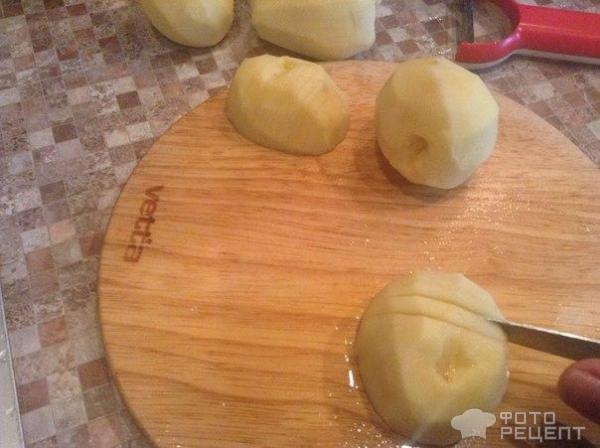 Запеченный картофель под сыром с чесночком фото