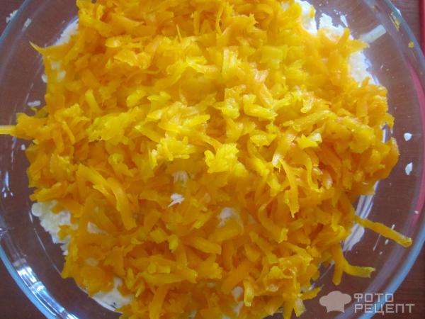 Салат с колбасой, овощами и яйцом фото