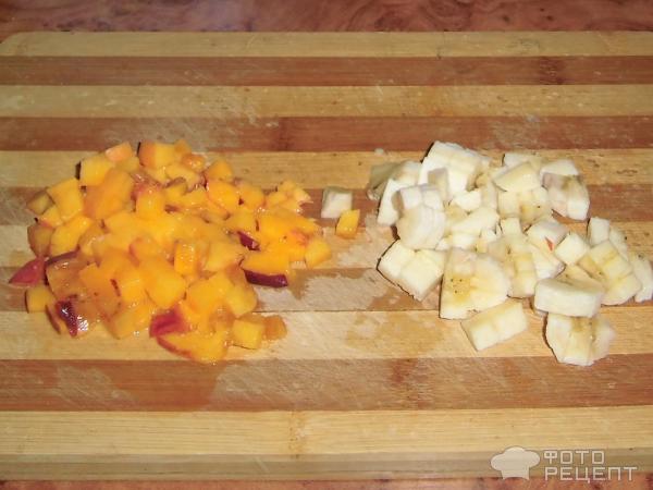 Сметанное двухцветное желе с фруктами фото