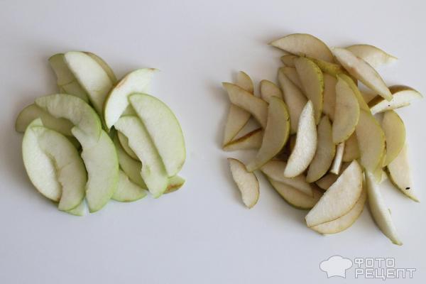 Салат из яблок и груш в ванильном соусе фото