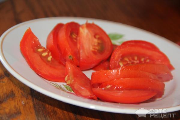 Рулетики из баклажанов со сливочным сыром и помидорами фото