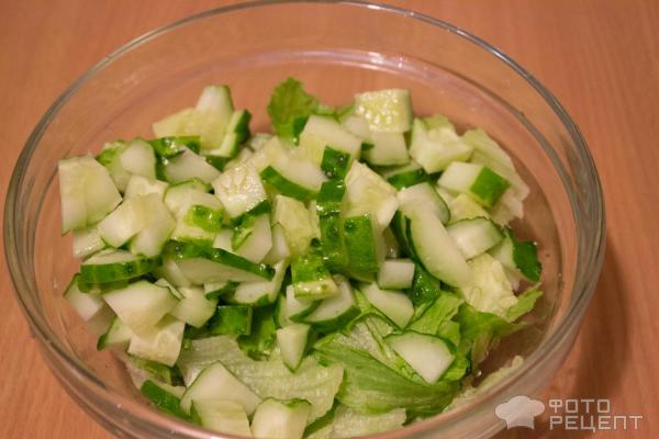 Салат с авокадо и креветками фото