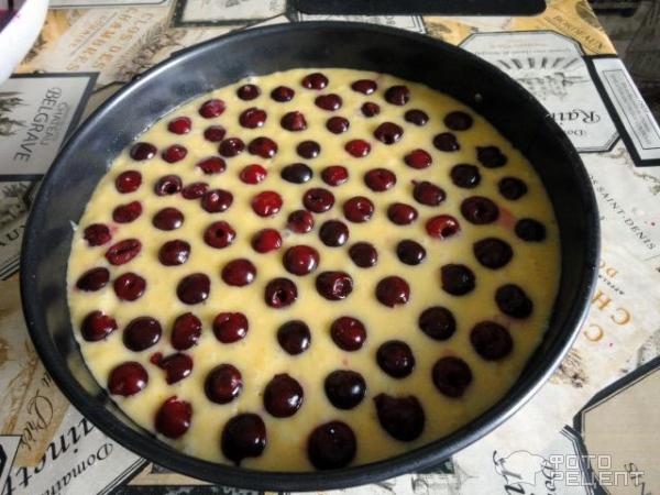 шарлотка с черешней