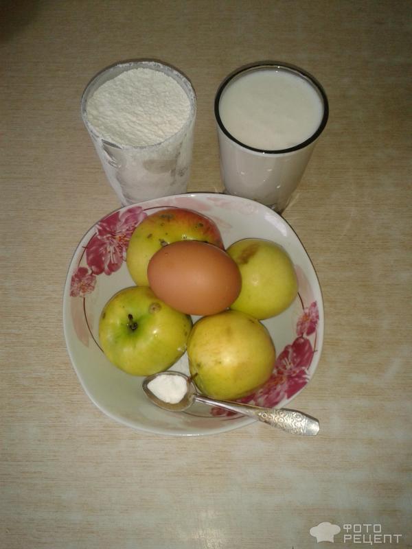 Оладьи на кислом молоке с яблоками фото