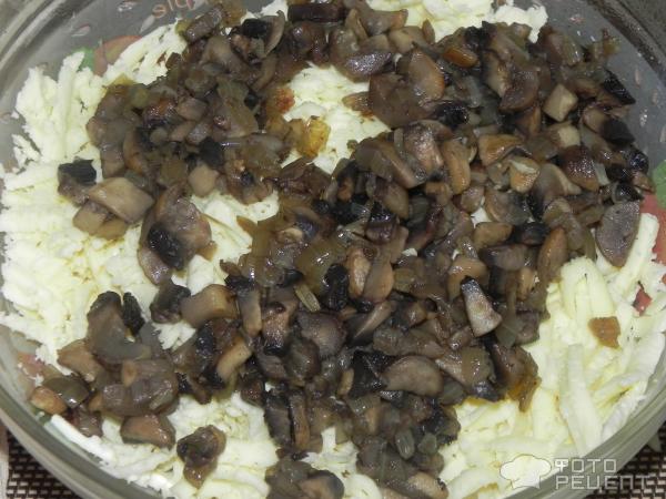 Закусочный пирог с грибами и брынзой