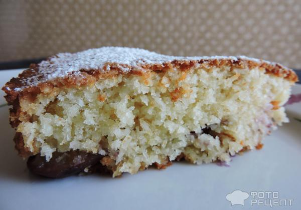 Кокосовый пирог со сливами фото