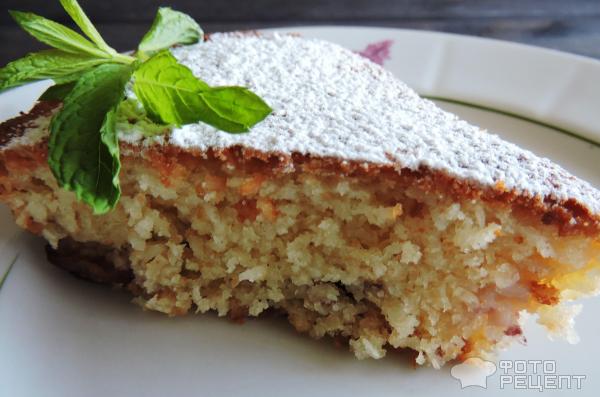 Кокосовый пирог со сливами фото