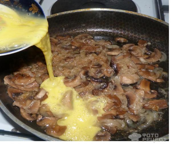 Горячая закуска из яиц, грибов и сыра — рецепт с фото пошагово