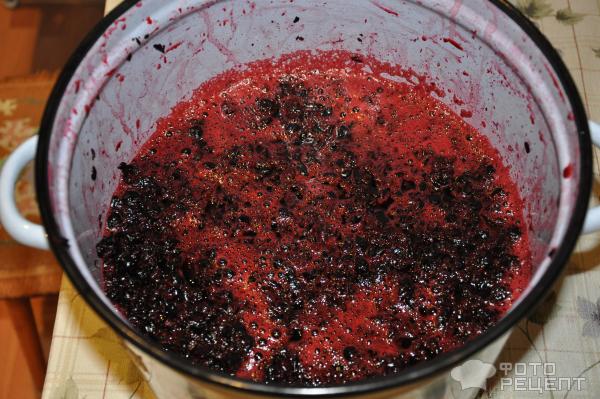 Вино из рябины черноплодной в домашних условиях - 10 простых рецептов с фото пошагово