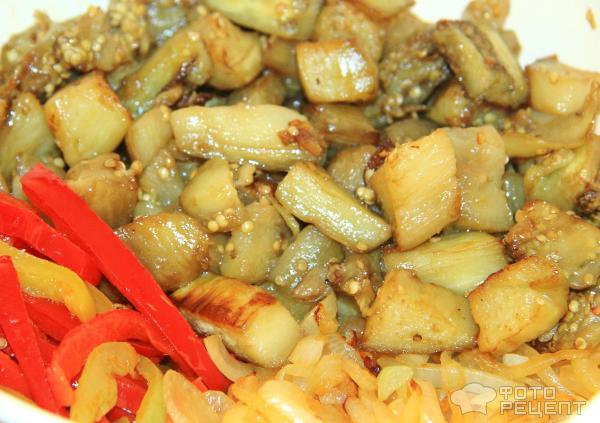 Мозаика рецепт с баклажанами. 88651595. Мозаика рецепт с баклажанами фото. Мозаика рецепт с баклажанами-88651595. картинка Мозаика рецепт с баклажанами. картинка 88651595. Баклажаны необходимо помыть, обрезать плодоножки и нарезать небольшими кусочками примерно 2 см. Если баклажаны молоденькие, то режем прямо со шкуркой, у крупных баклажан шкурка может быть жестковата, поэтому ее необходимо удалить. Как например у меня.