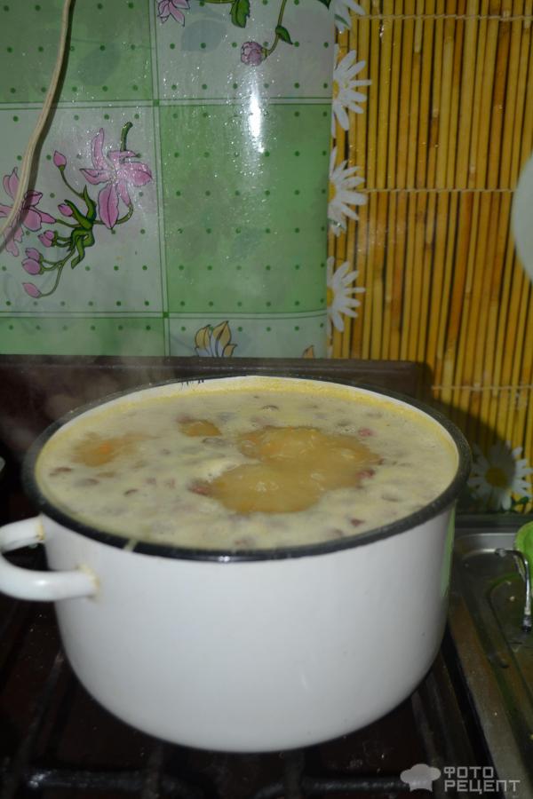 Гороховый суп с охотничьими колбасками фото