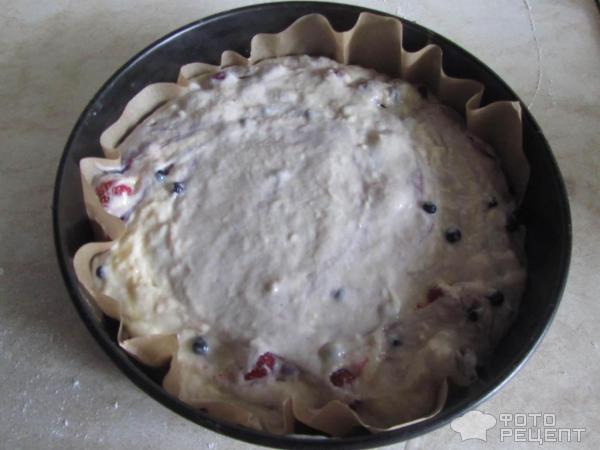 Быстрый пирог с ягодами фото