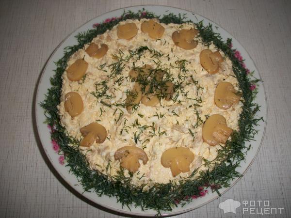 Салат с курицей и грибами фото